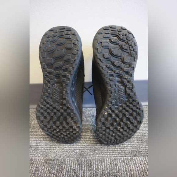 Nike Revolution 6 Running Shoes Size 7.5 Black - Picture 5 of 5